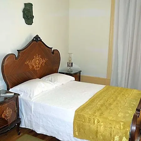 Casa Vermelha Inn *