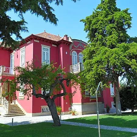 Casa Vermelha Inn *