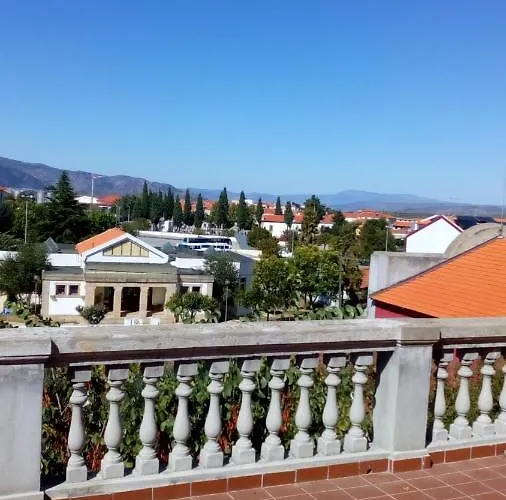 Casa Vermelha * Vila Nova de Foz Côa