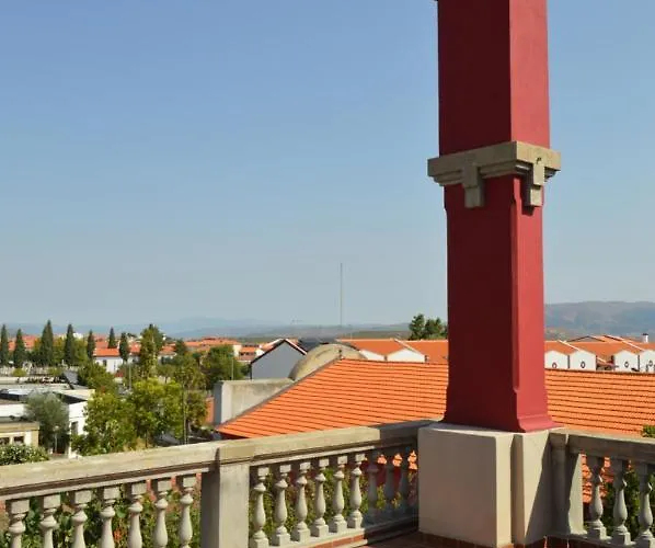 Casa Vermelha * Vila Nova de Foz Côa